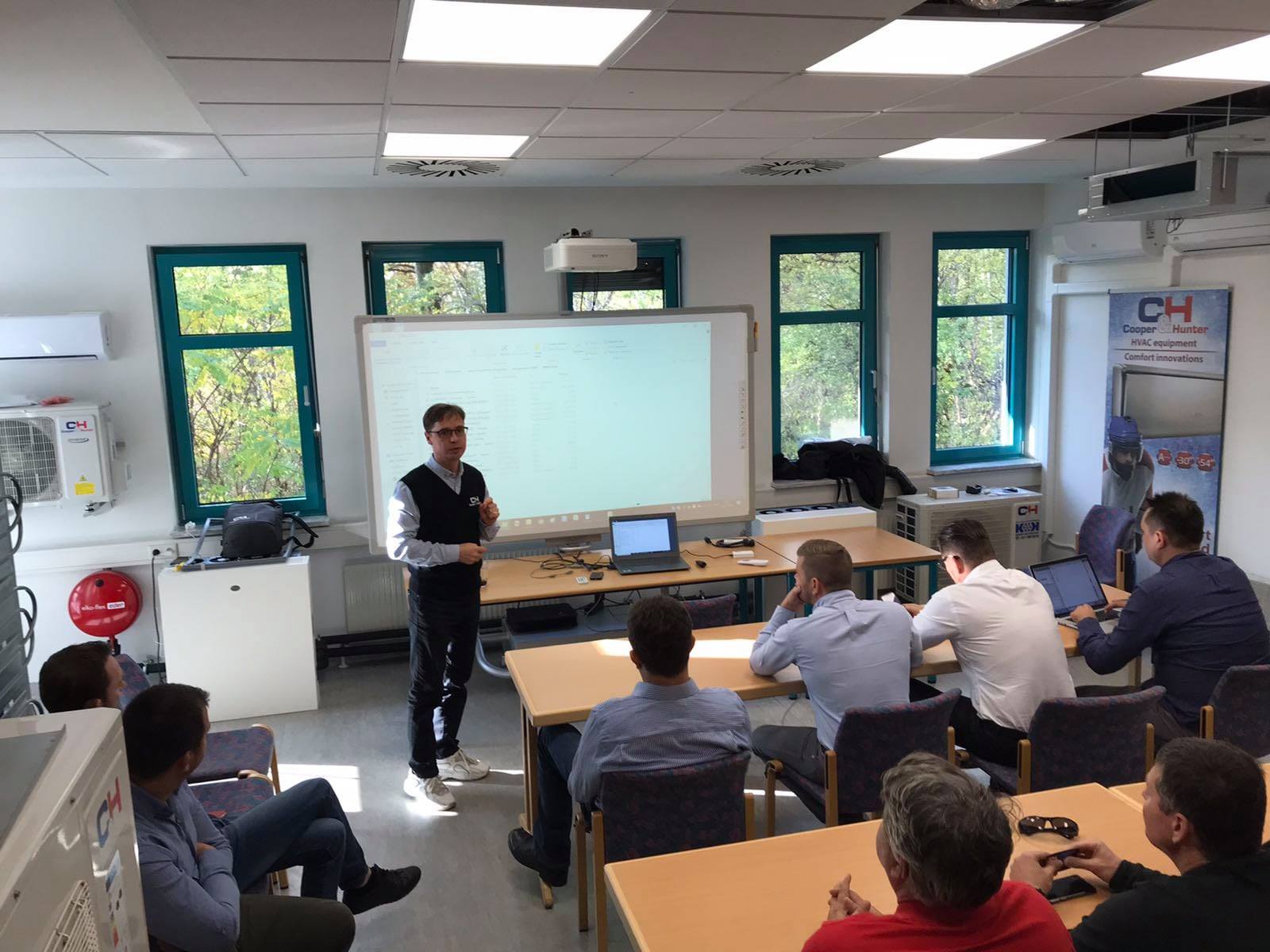 At the training center Cooper&Hunter in Vienna, another workshop was held for leading engineers of European dealers from several countries.